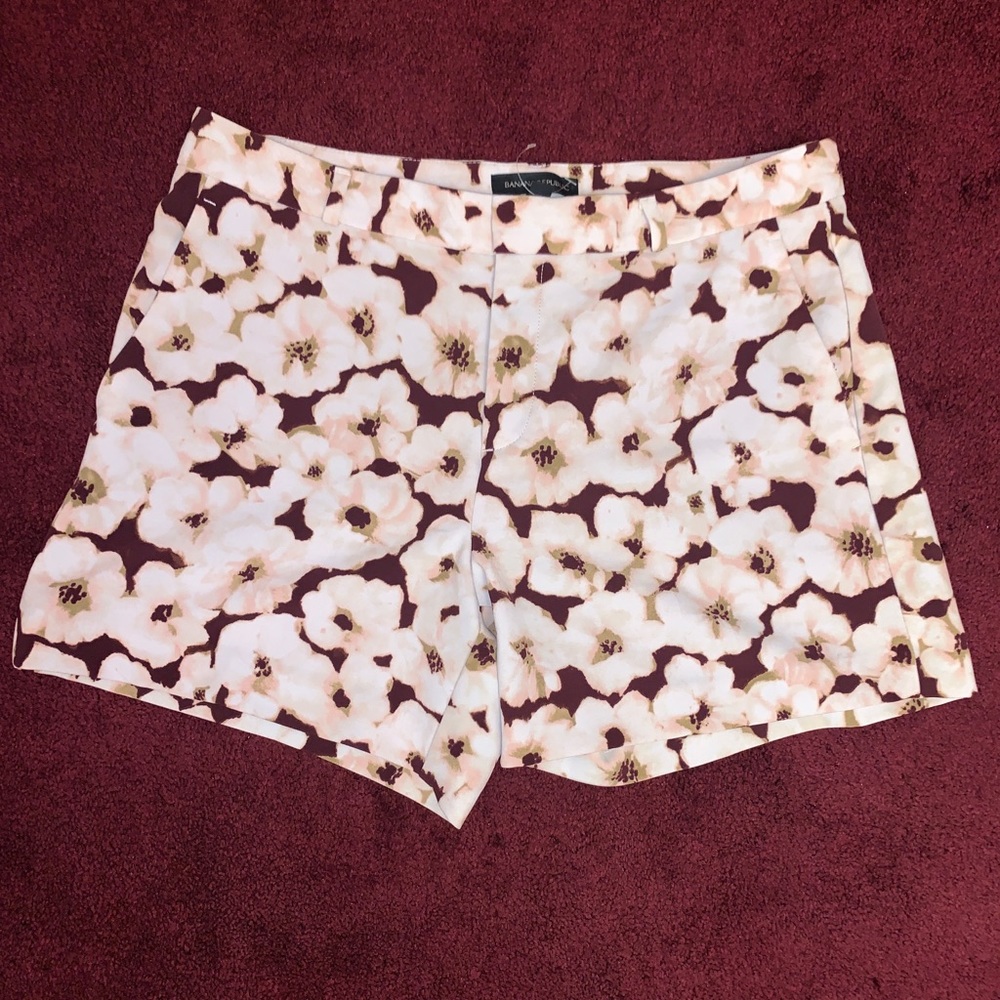 Super cute floral shorts for summer or spring!